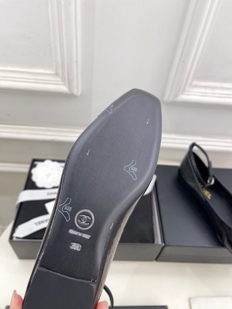 Туфлі жіночі фото 9