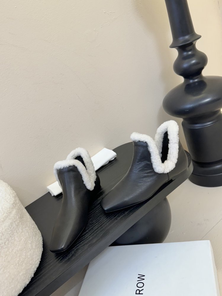 Shoes winter on fur women's фото 5