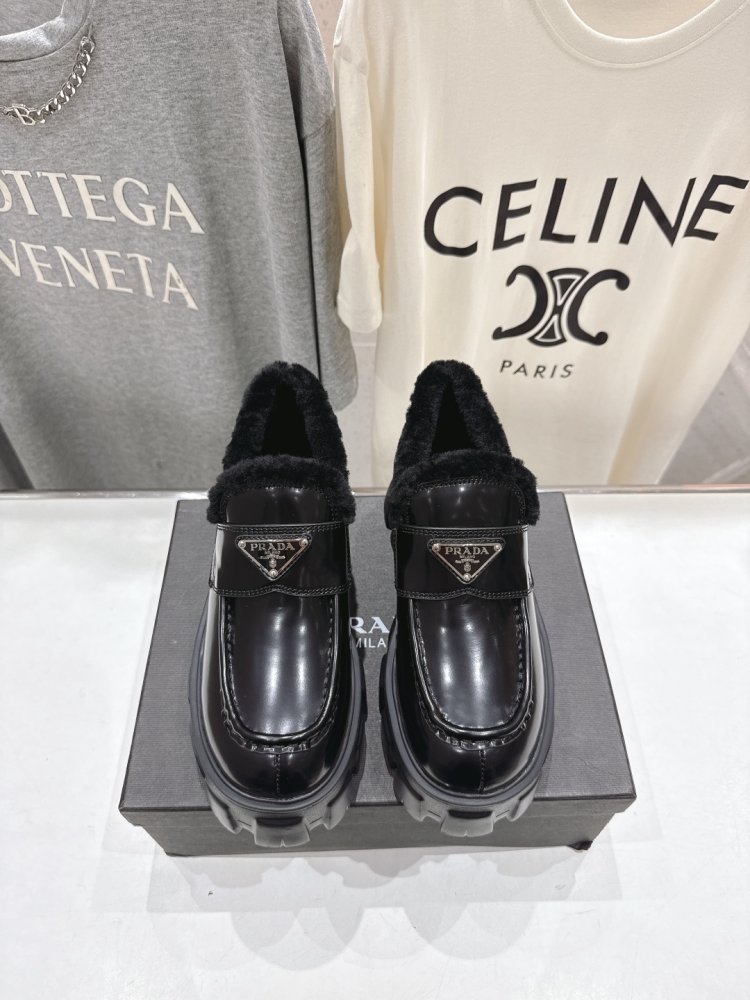 Туфлі зимові жіночі на хутрі