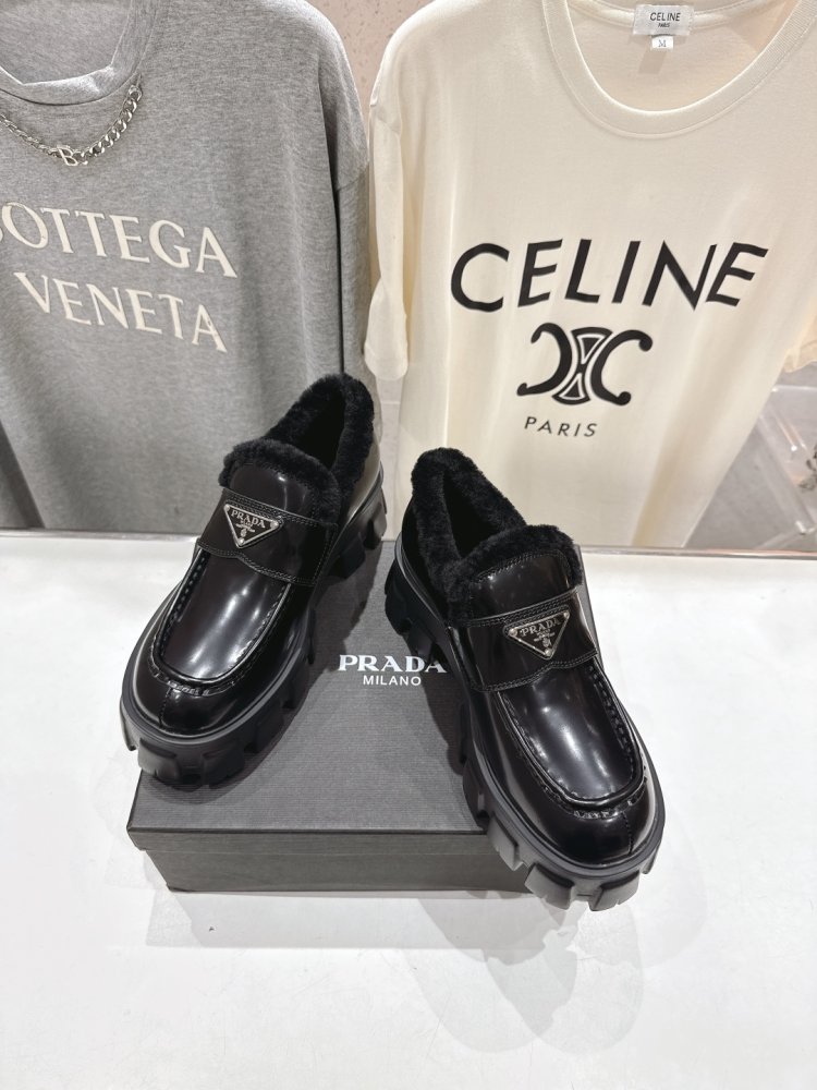 Туфлі зимові жіночі на хутрі фото 2