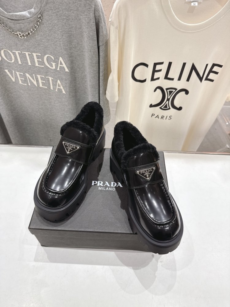 Туфли зимние женские на меху фото 2