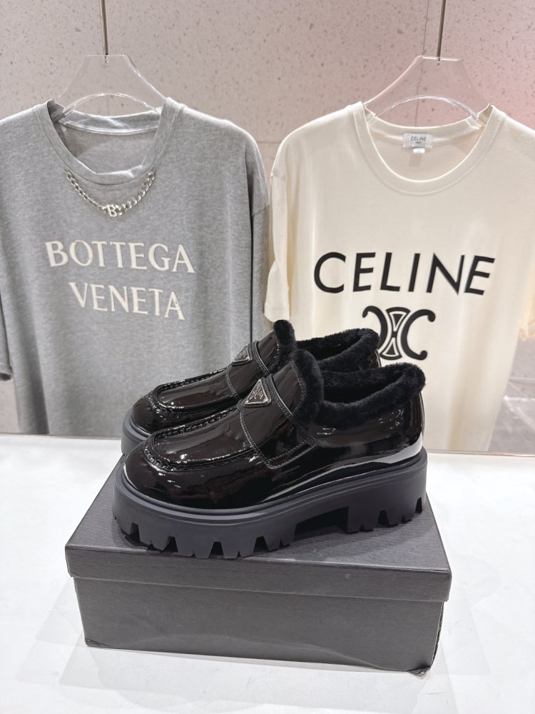 Туфли зимние женские на меху фото 4