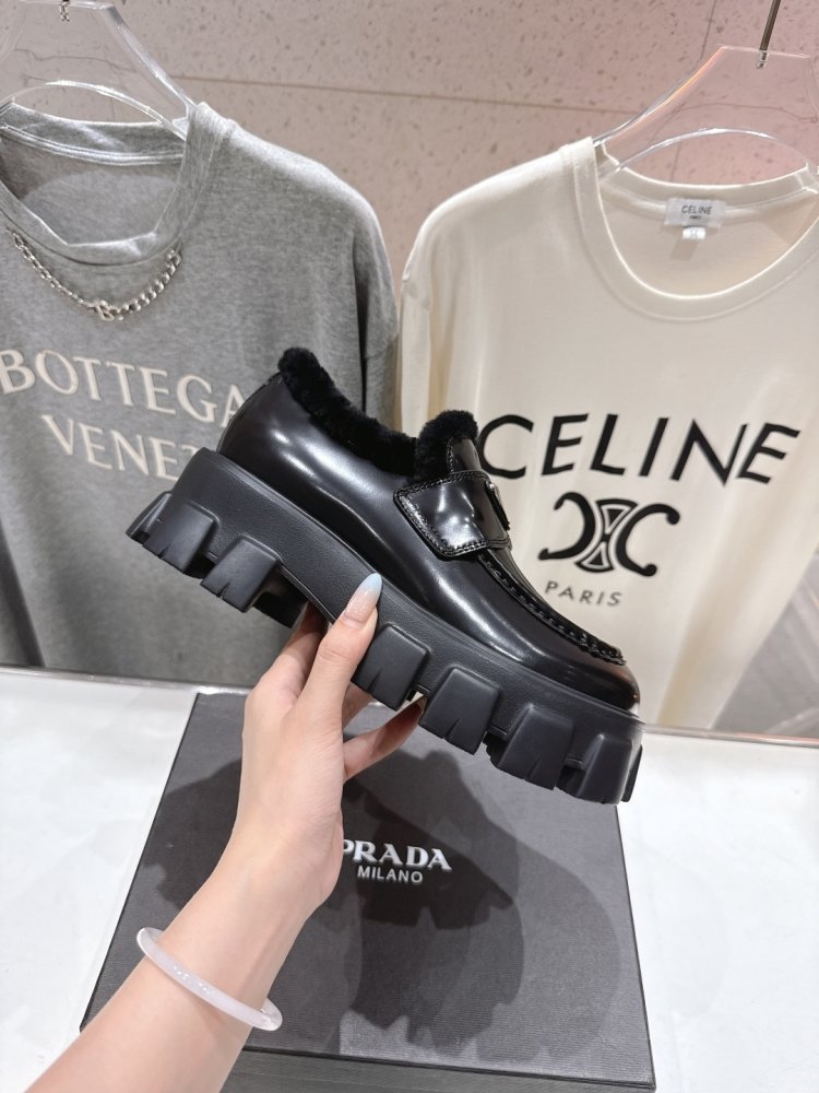 Туфлі зимові жіночі на хутрі фото 5