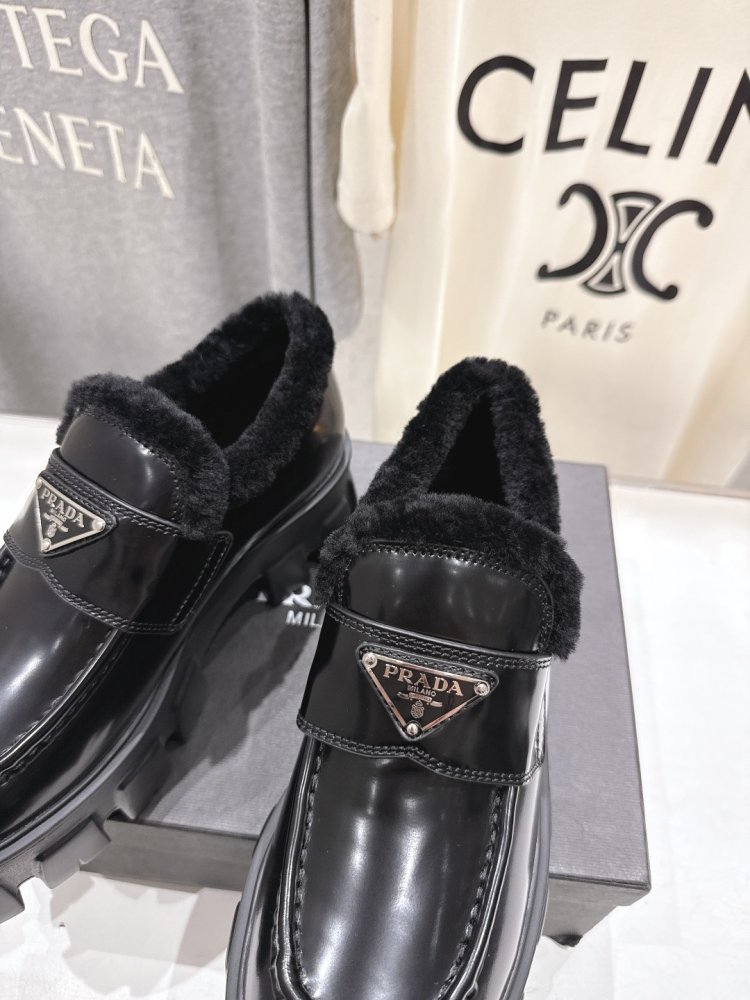 Туфлі зимові жіночі на хутрі фото 6