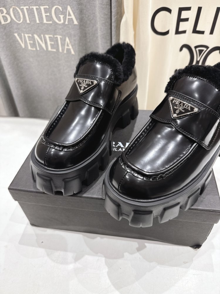 Туфлі зимові жіночі на хутрі фото 7