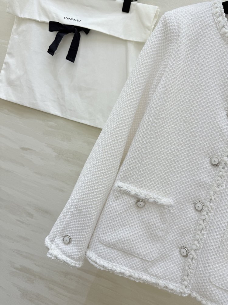 Твидовый белый женский пиджак фото 6