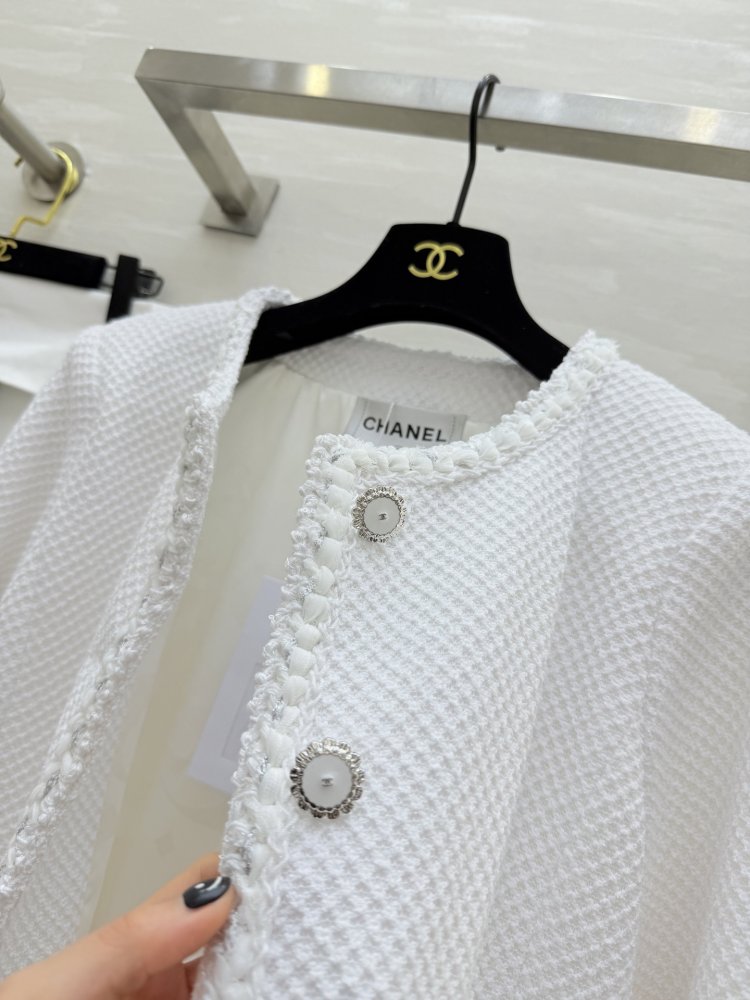 Твидовый белый женский пиджак фото 9