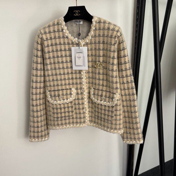 Твидовый кардиган