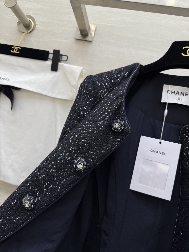 Твидовый пиджак с пайетками женский фото 9