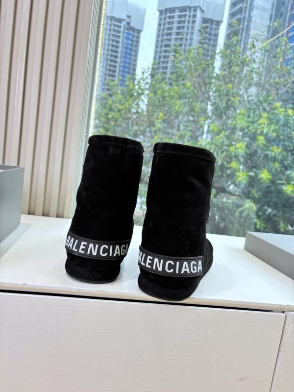 Угги Balenciaga Venom фото 4