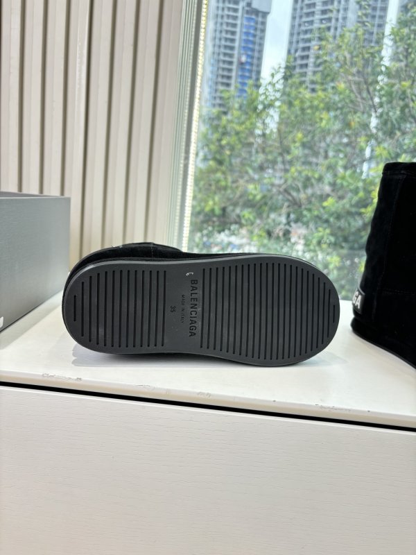 Угги Balenciaga Venom фото 9