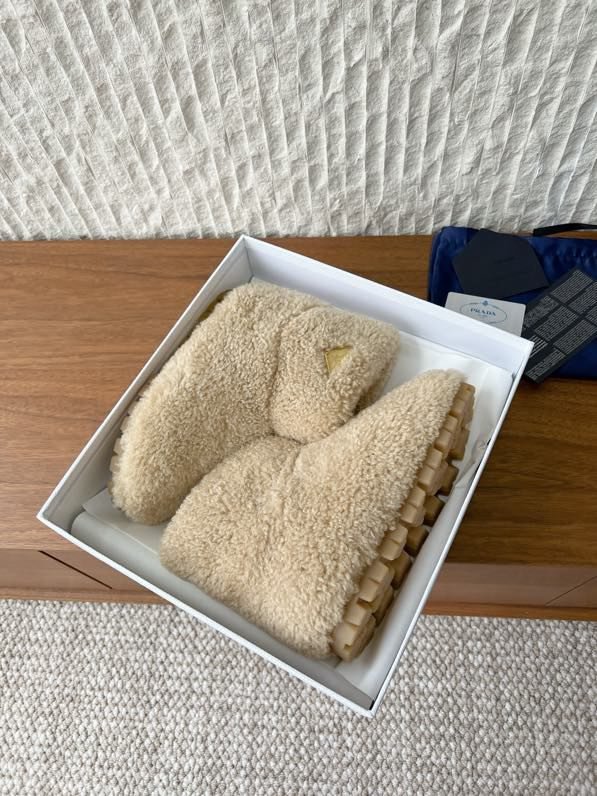 Ugg boots fur фото 5