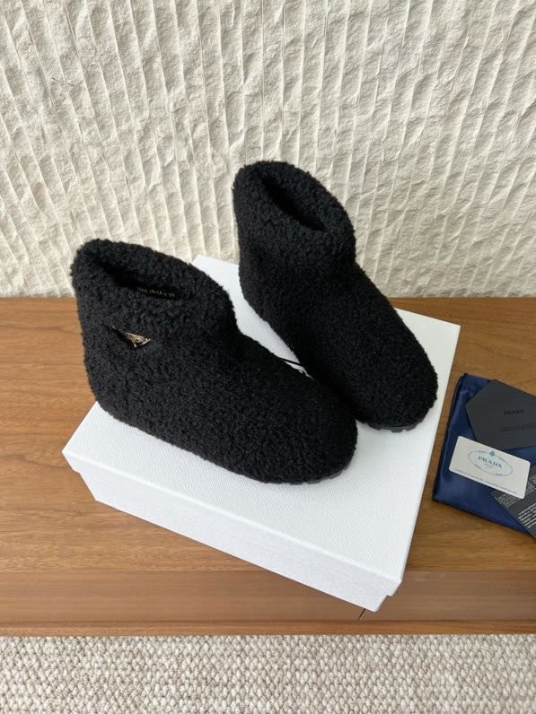 Ugg boots fur фото 6