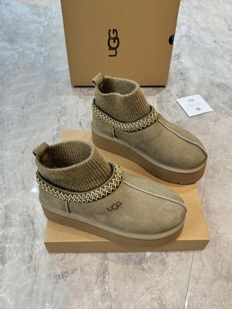 Уггі жіночі фото 10