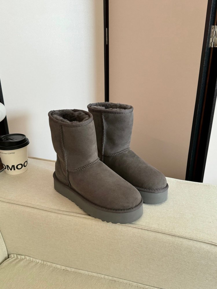 Ugg boots women's