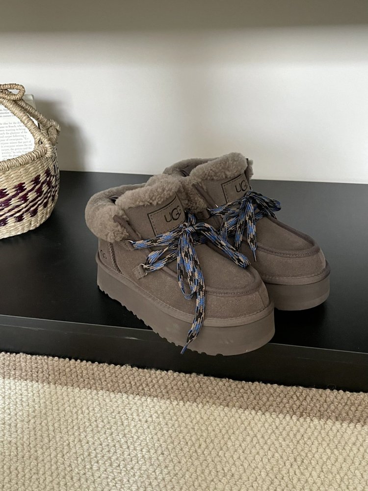 Уггі жіночі