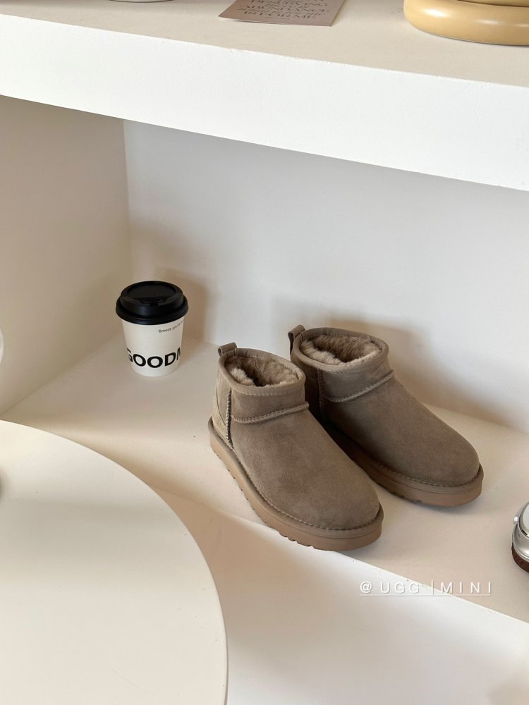 Уггі жіночі