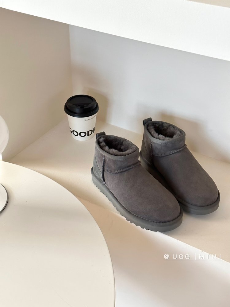 Ugg boots women's