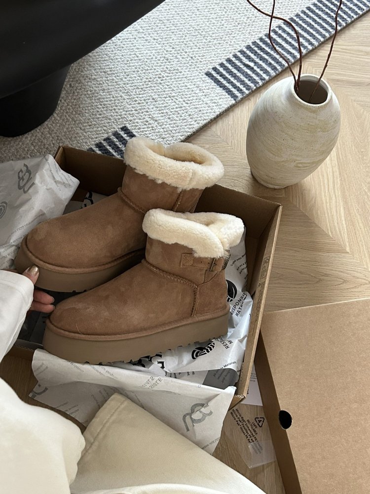 Ugg boots women's