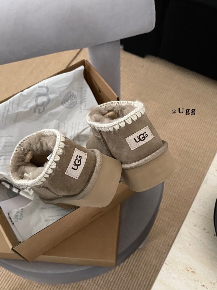 Уггі жіночі фото 2