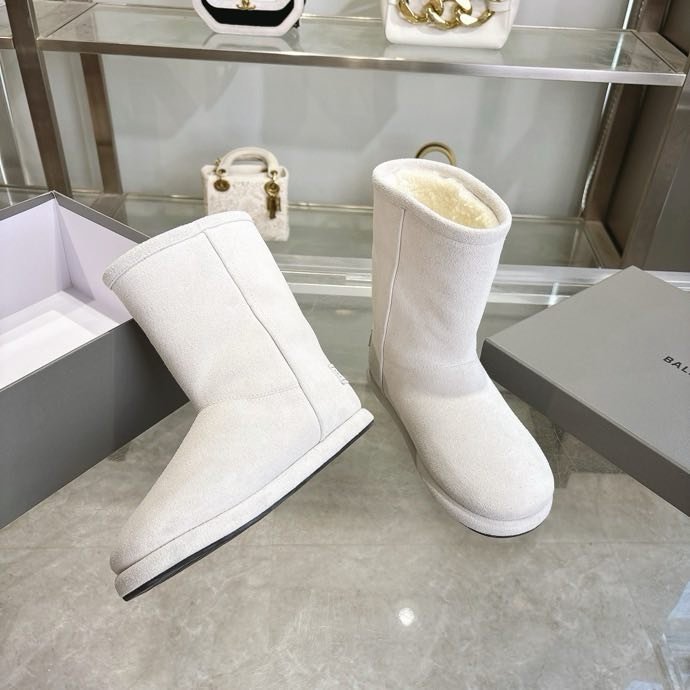 Уггі жіночі фото 2