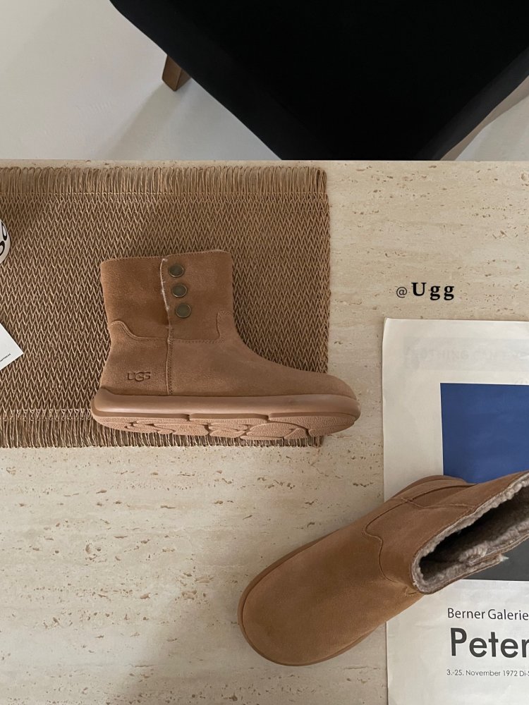 Уггі жіночі фото 3