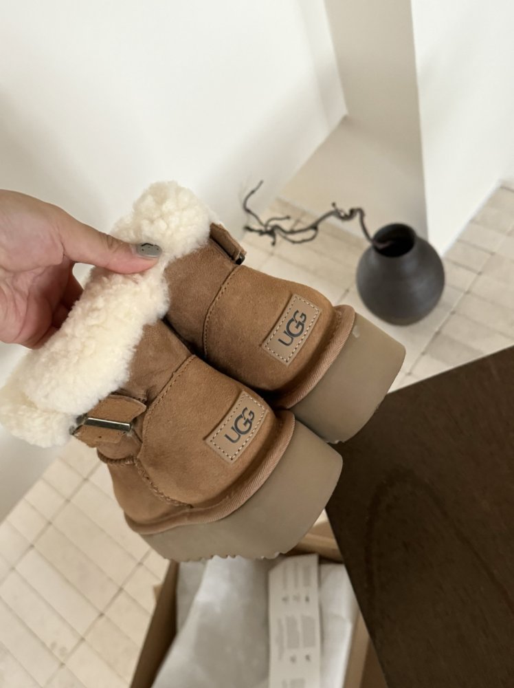 Уггі жіночі фото 4