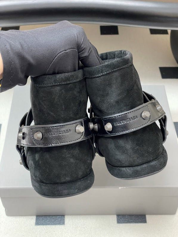 Уггі жіночі фото 4