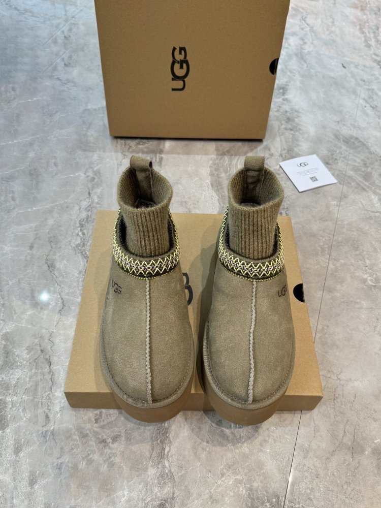 Уггі жіночі фото 4