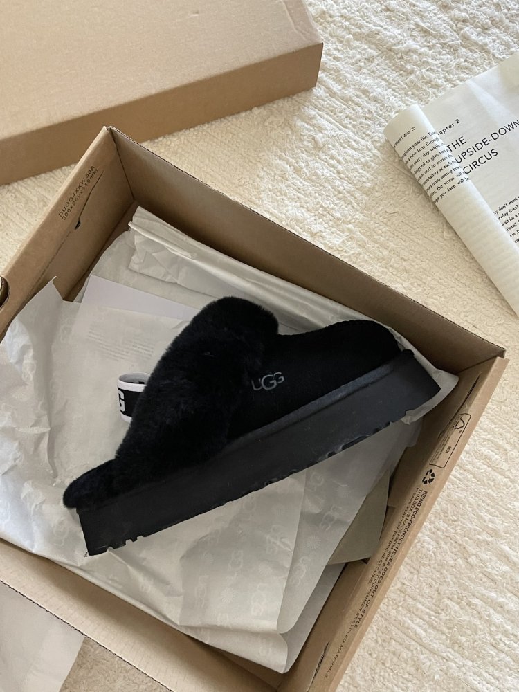 Уггі жіночі фото 5