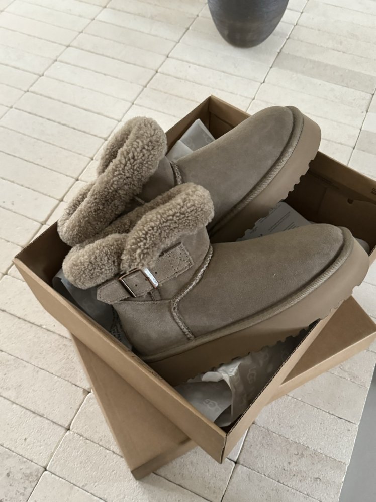 Уггі жіночі фото 6