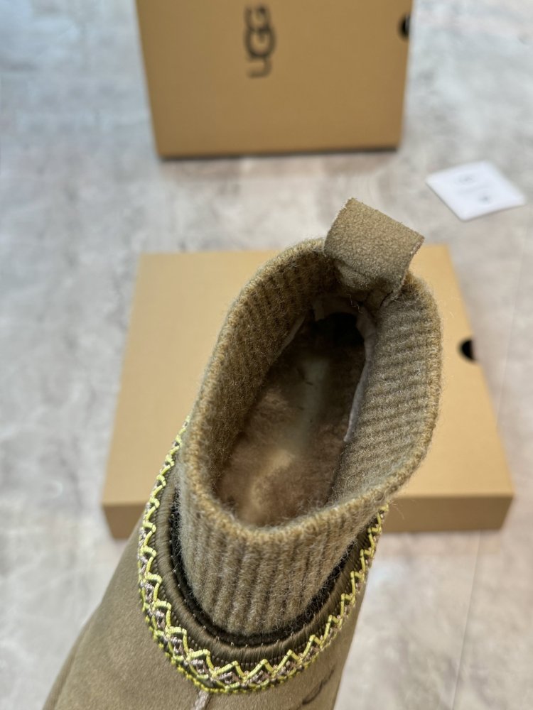 Уггі жіночі фото 7