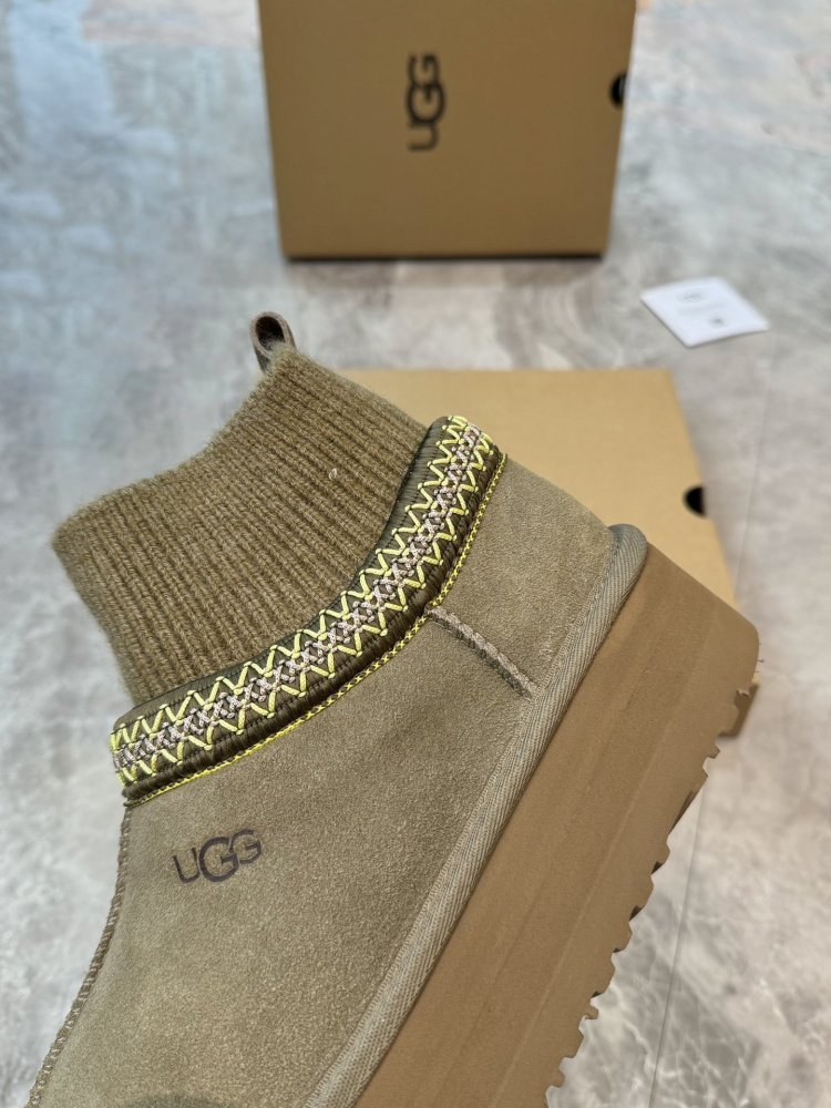 Уггі жіночі фото 8