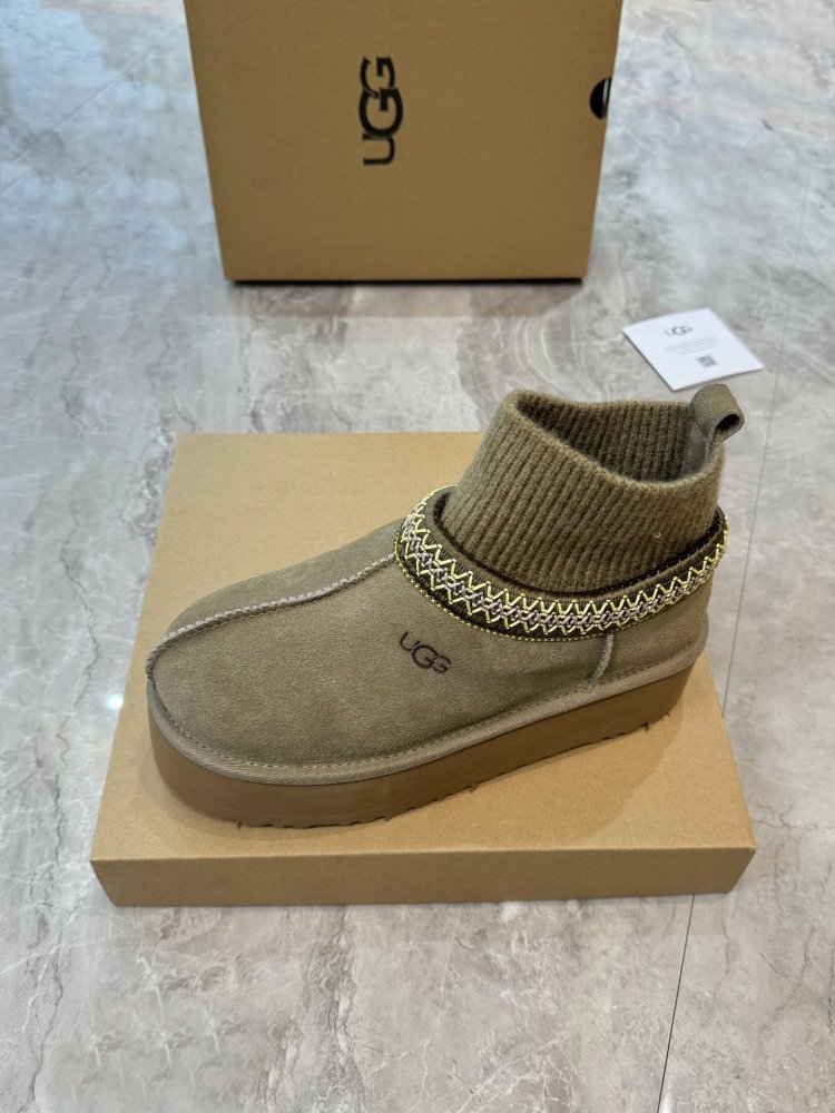 Уггі жіночі фото 9