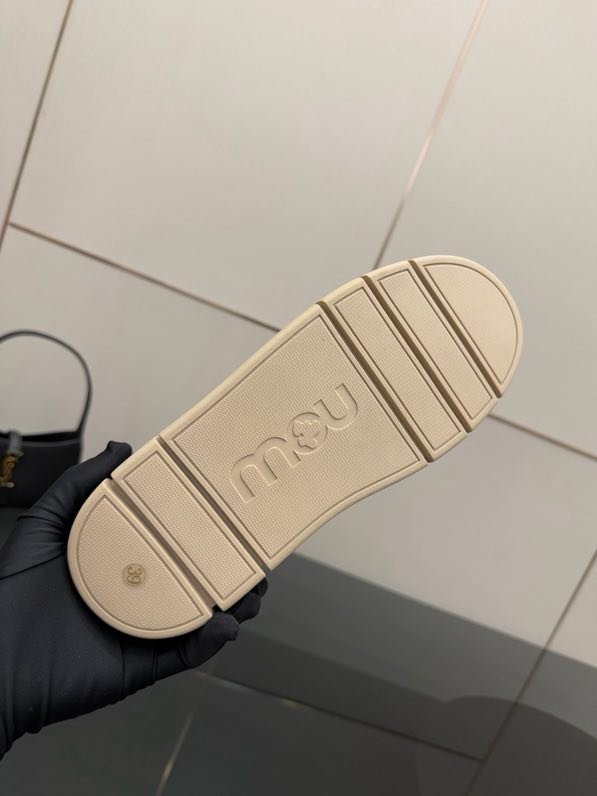 Уггі жіночі фото 9