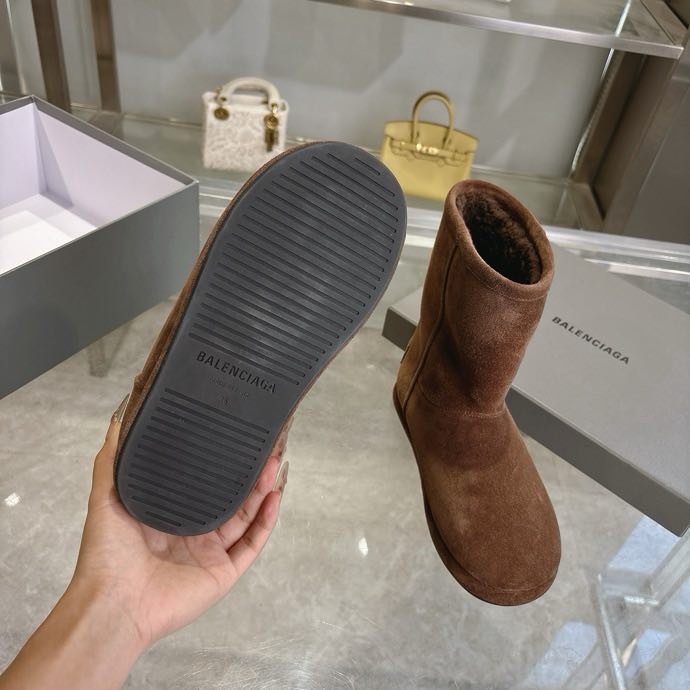 Уггі жіночі фото 9