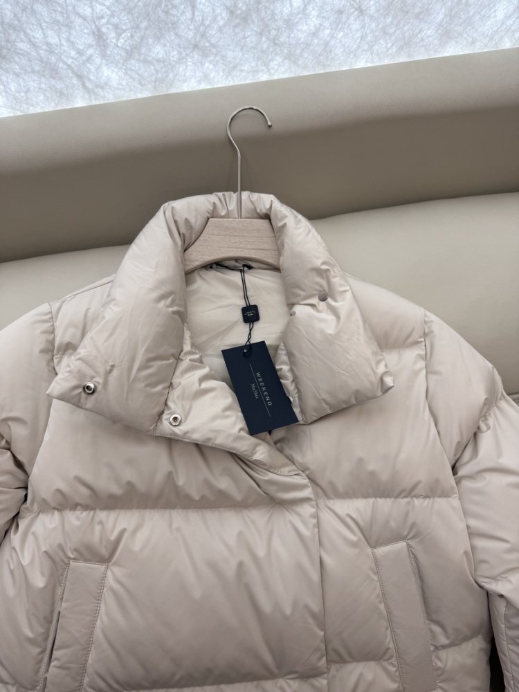 Укороченный пуховик с воротником стойкой и длинными рукавами фото 8