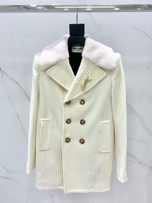 Вельветовое coat from fur collar