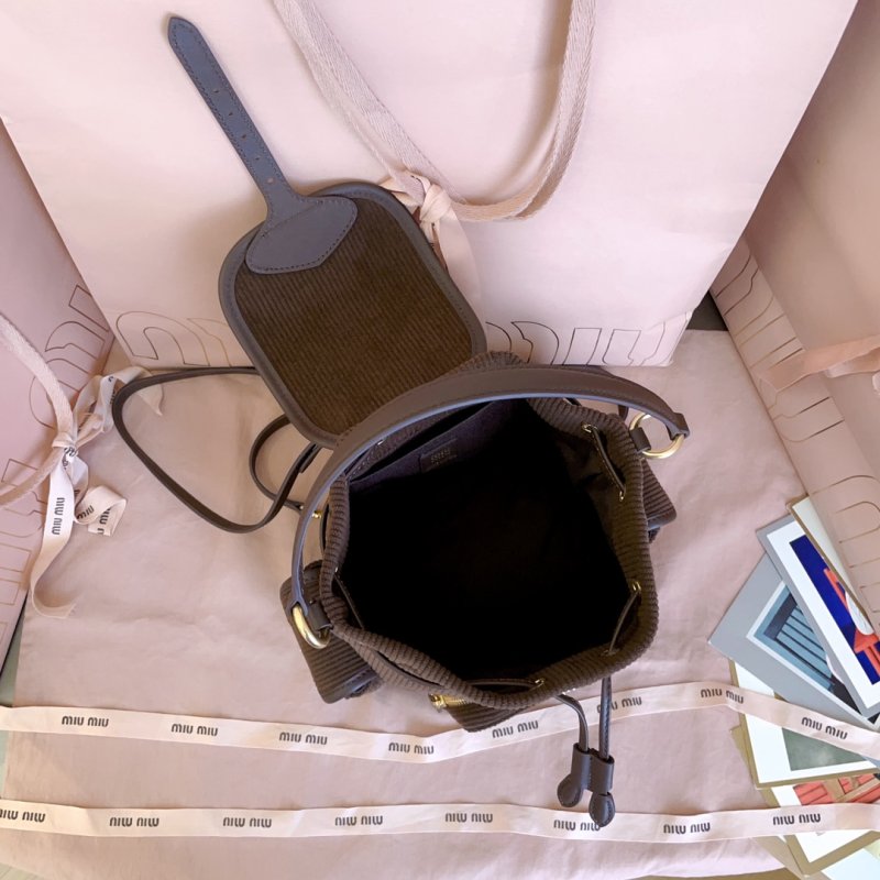 Вельветовый рюкзак женский 22 см фото 9