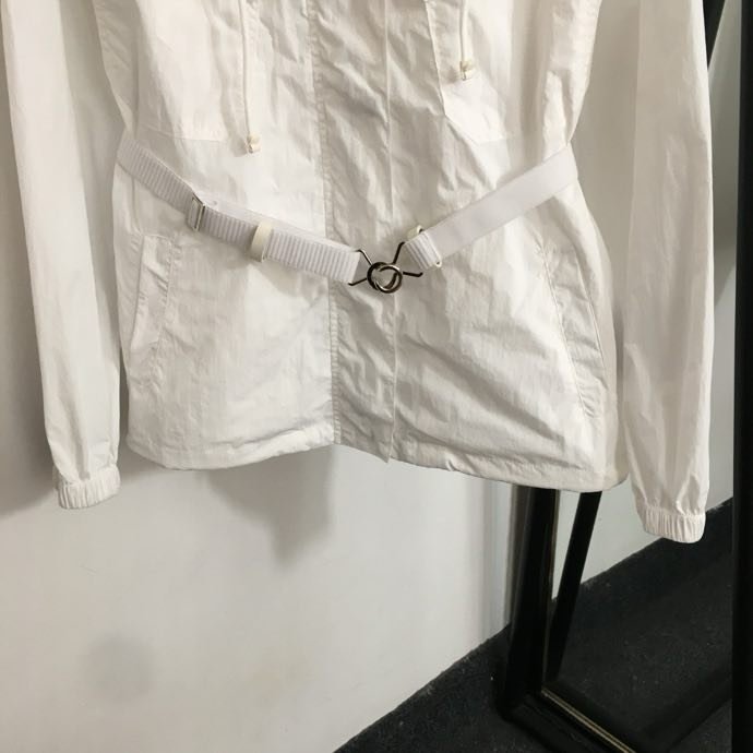 Вітровка з довгими рукавами і капюшоном фото 2