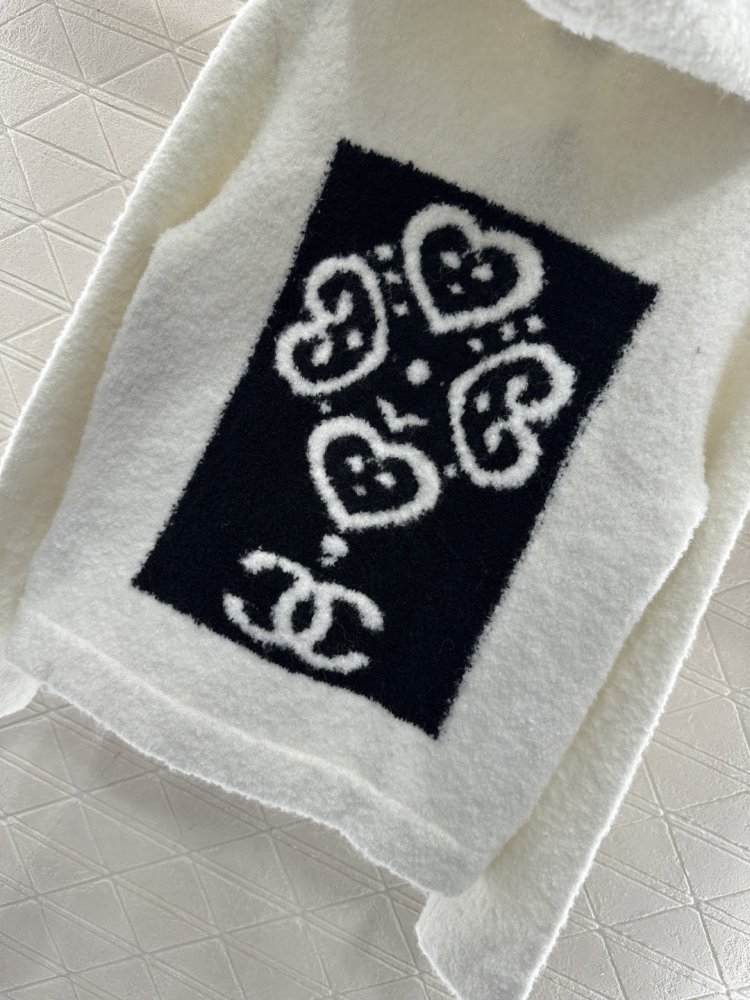 Вязаная куртка с капюшоном на молнии фото 5