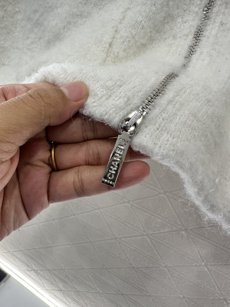 Вязаная куртка с капюшоном на молнии фото 7