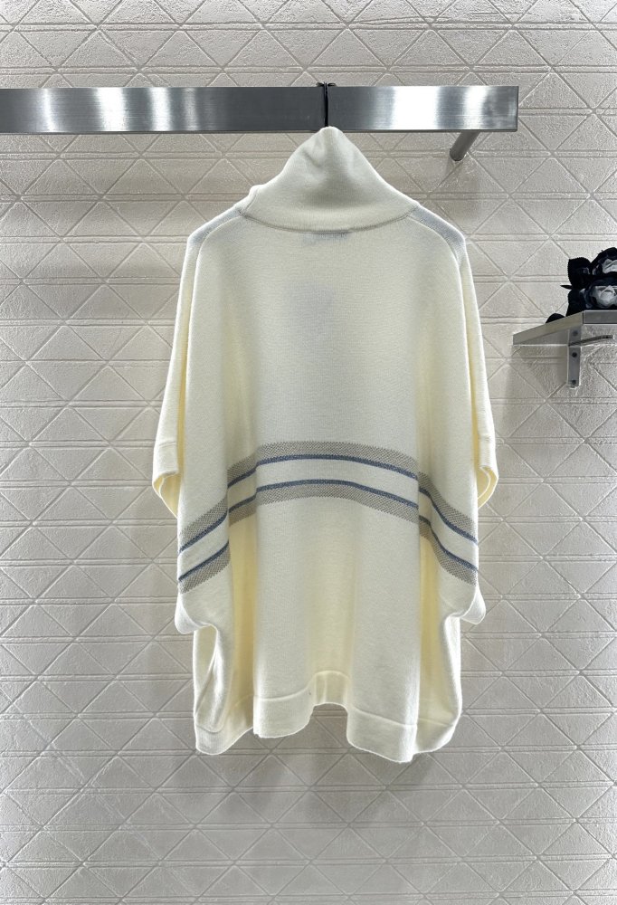 Knitted cape from high collar and lapels фото 2