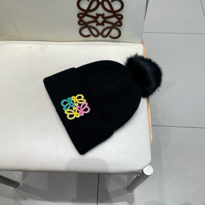 Вязаная шапка с лисьим мехом фото 7