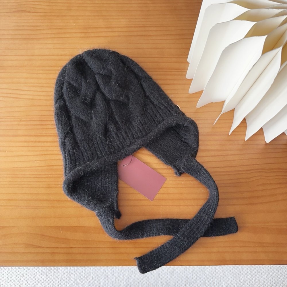 Knitted woolen a cap