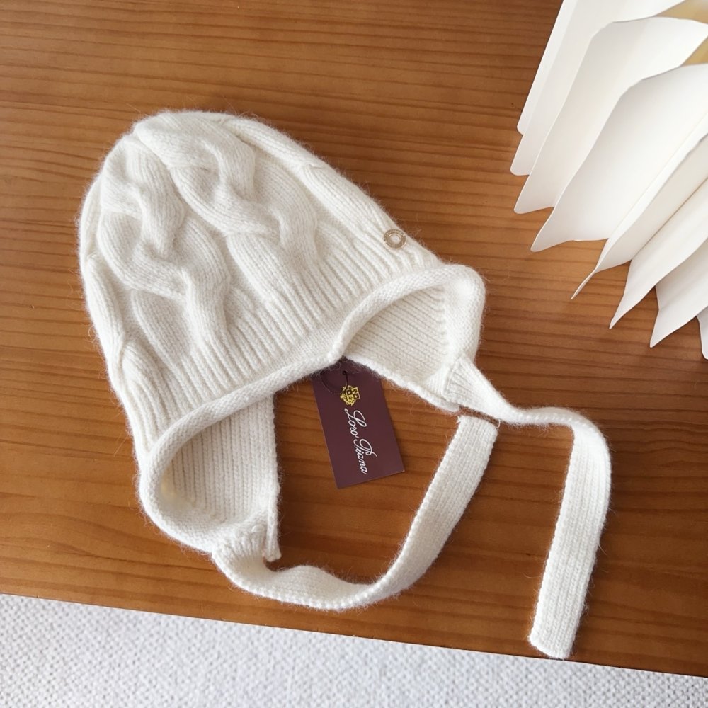 Вязаная шерстяная шапка фото 2