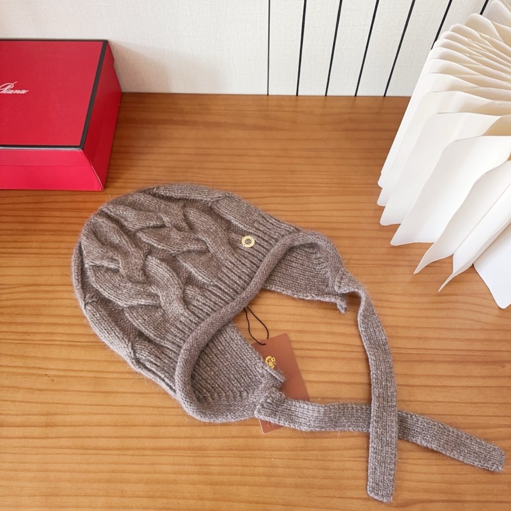 В'язана вовняна шапка фото 2