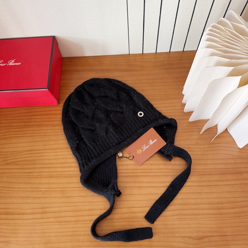 В'язана вовняна шапка фото 2