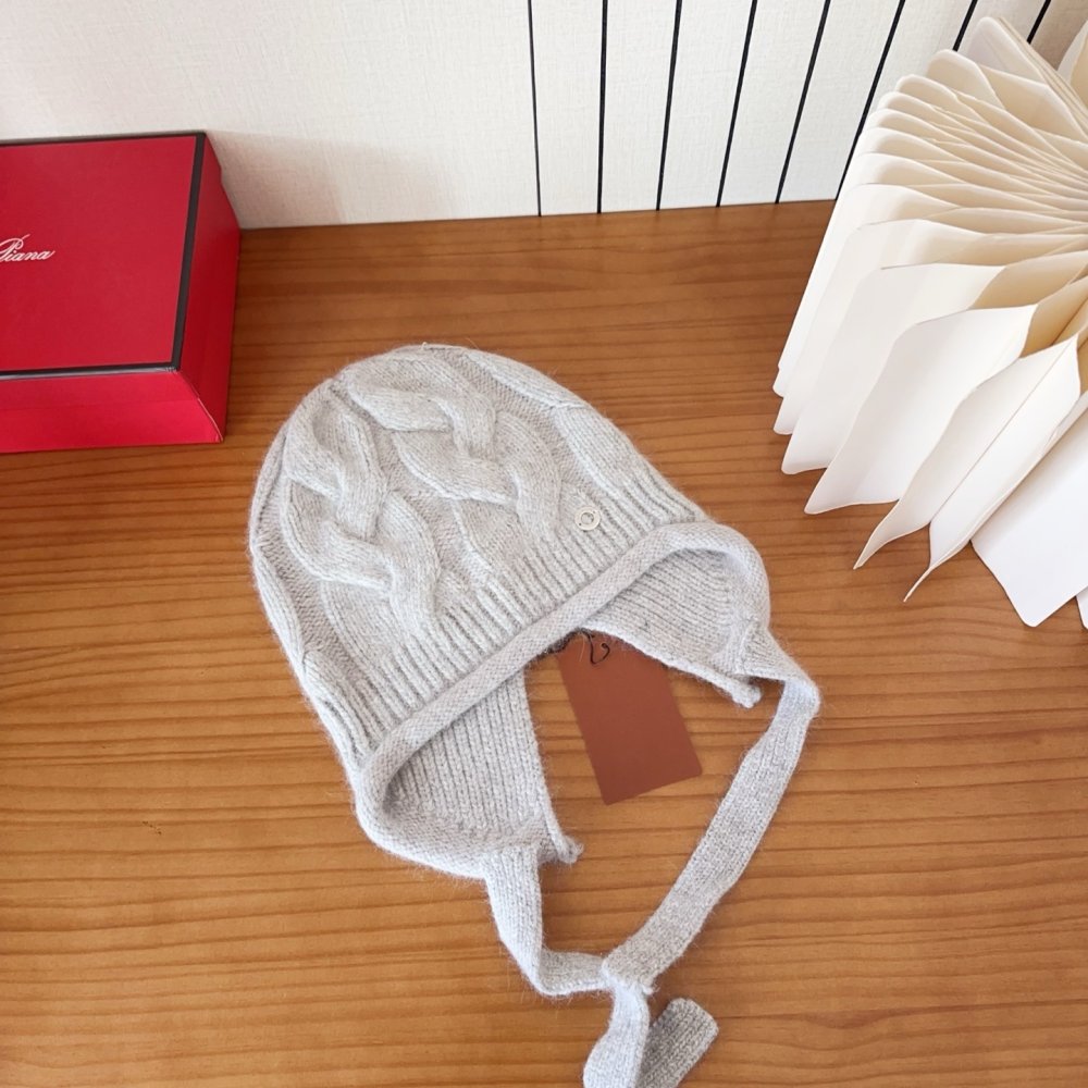 В'язана вовняна шапка фото 2