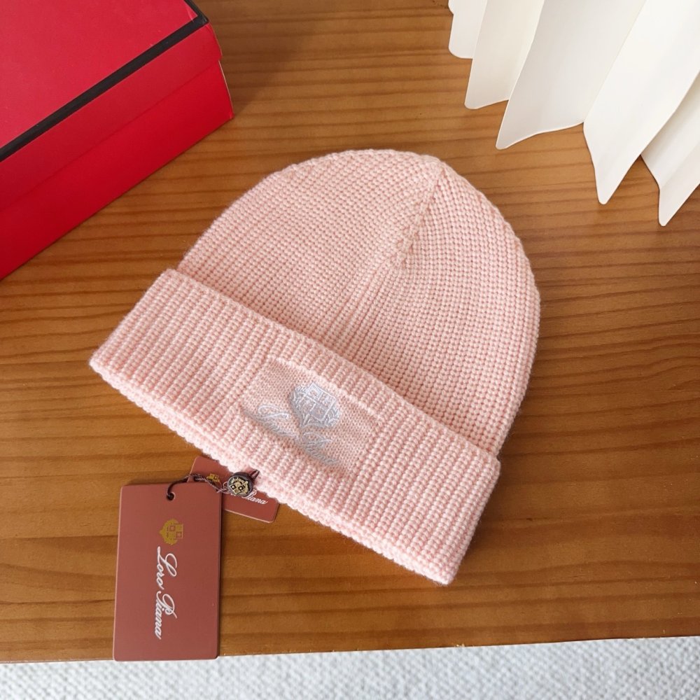 В'язана вовняна шапка фото 2